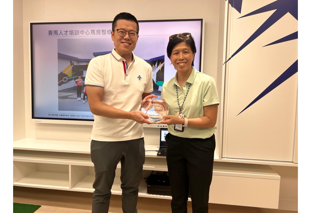 605bbcd8-2e14-453c-9eee-69cf9d177321